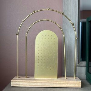 *LIKE NEW* Arched Jewelry Organizer